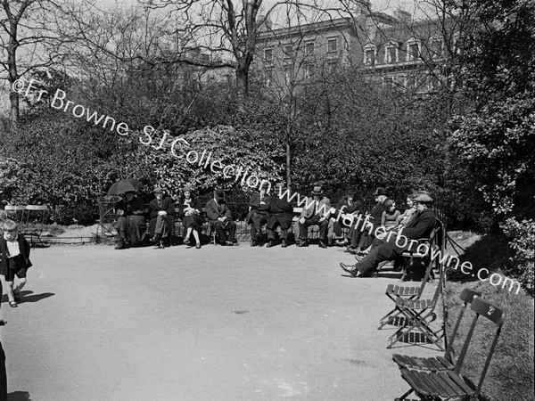 LOUNGING IN ST STEPHEN'S GREEN